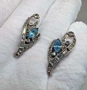 Vintage 925 Sterling Silver Rhinestone Screw Back Earrings Jewelry with Flaws